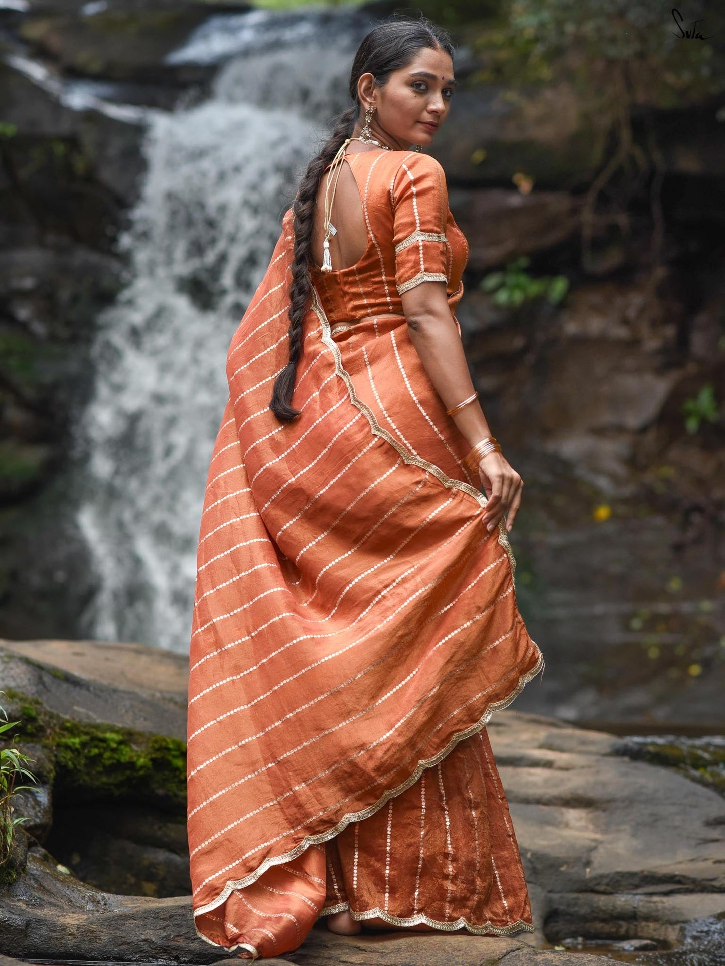 InLine Rekha