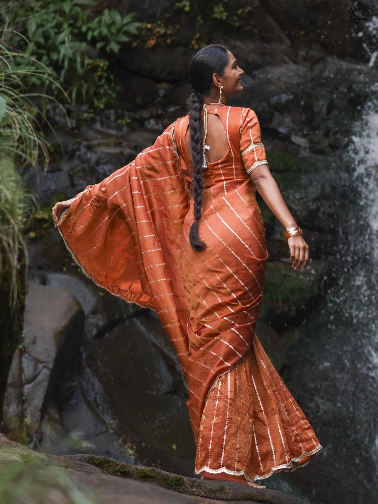 InLine Rekha